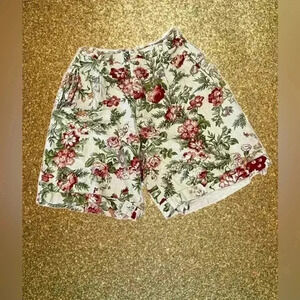 Scott Taylor Floral Bermuda Shorts For Women Size 8 (0177)